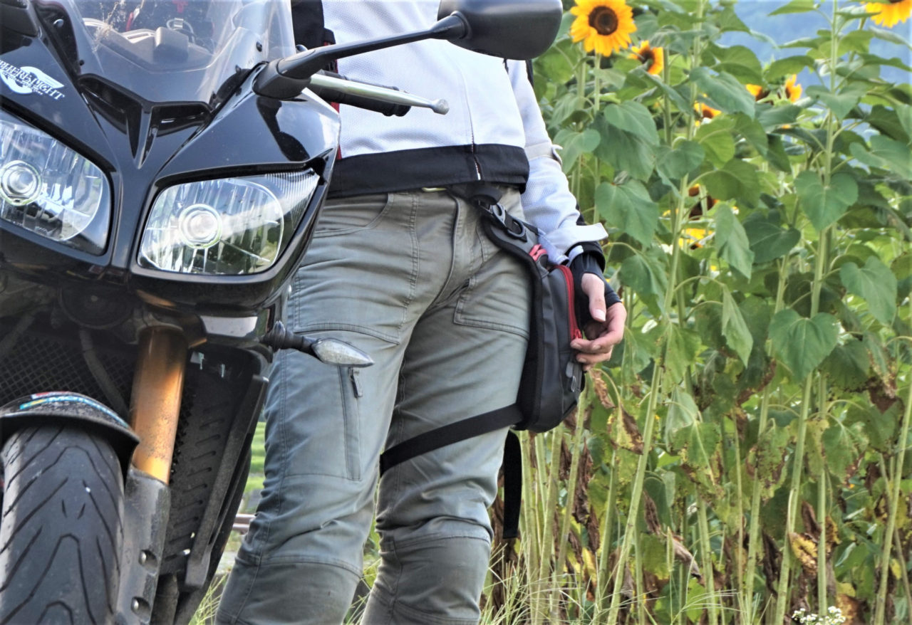 夏のバイクツーリングでおすすめの服装 装備で暑さ対策 自由気ままに